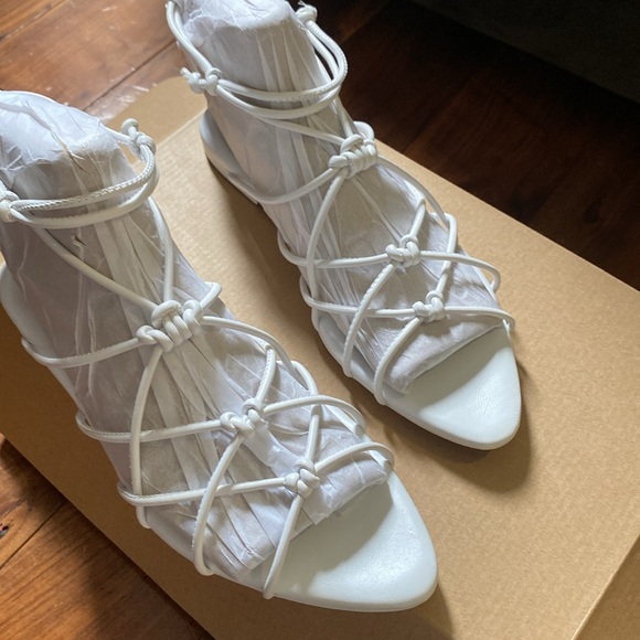 Vince sandals size 6 - Picture 6 of 9